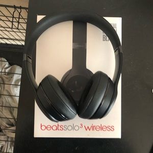 Beats solo 3 headphones